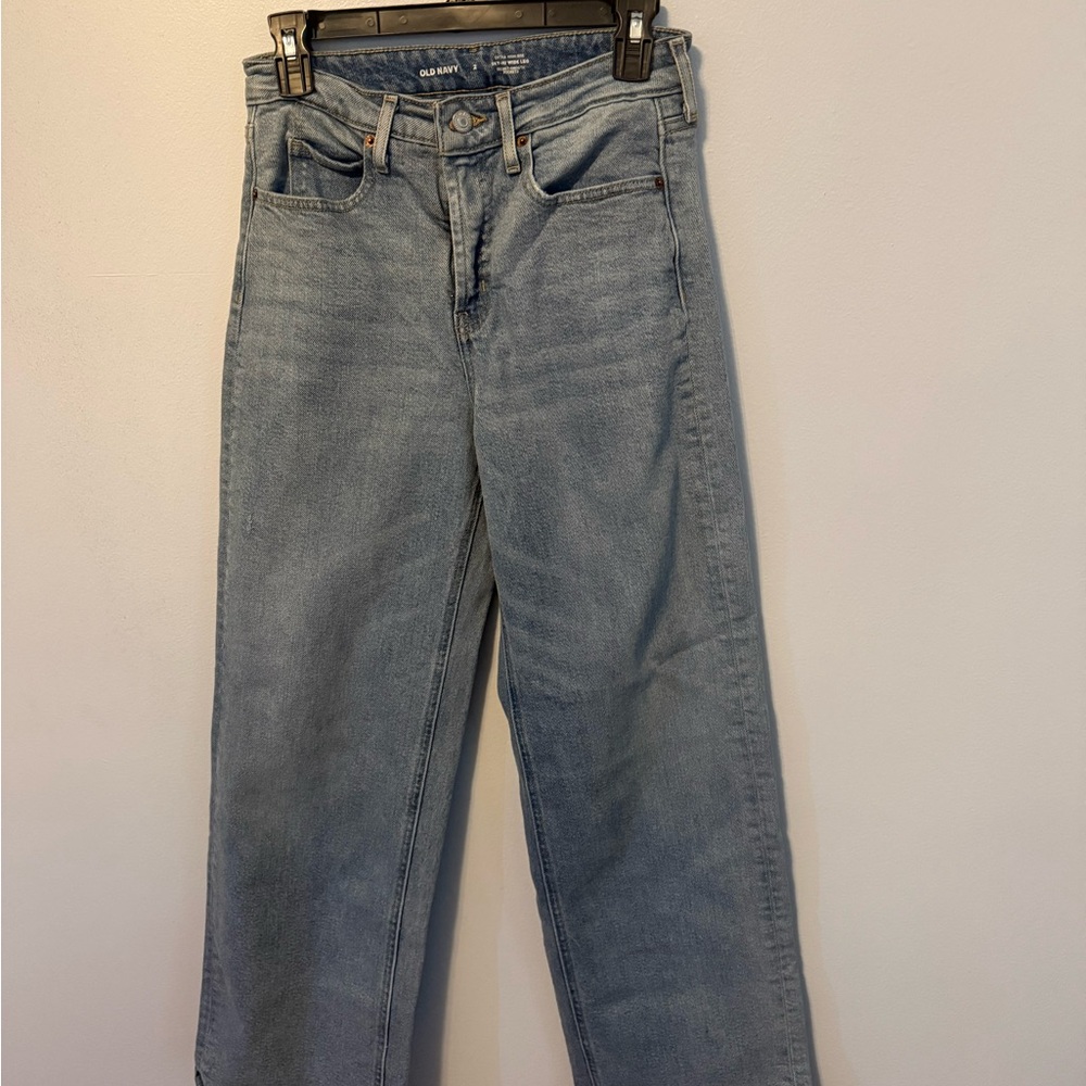 Old Navy Women's Light Wash Straight Leg Jeans - Pale Blue